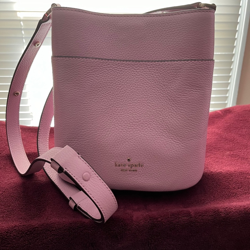 Kate Spade Quartz Pink Leila small bucket bag